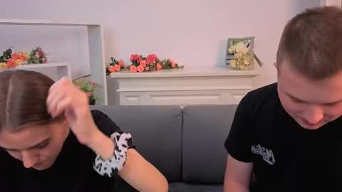 Snapshot of ollistiw chatting on 10/09/25, 08:12 Olli and Stiw online show from 10/09/25, 08:12