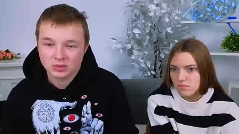 Snapshot of ollistiw chatting on 11/22/25, 08:57 Olli and Stiw online show from 11/22/25, 08:57