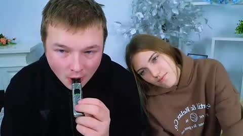 Snapshot of ollistiw chatting on 11/25/25, 08:25 Olli and Stiw online show from 11/25/25, 08:25