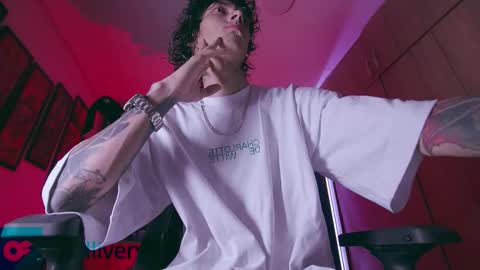     online show from 12/15/25, 02:38