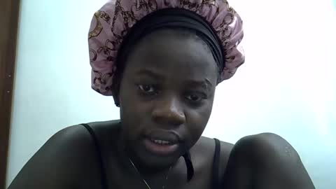 Snapshot of ollleina chatting on 02/02/26, 08:24 ollleina online show from 02/02/26, 08:24