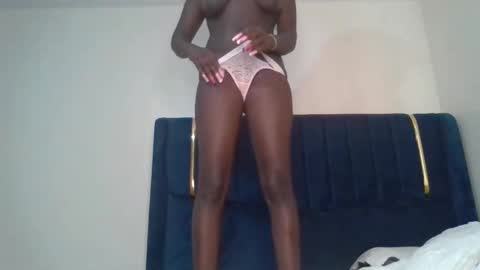 Snapshot of ollleina chatting on 03/11/26, 08:53 ollleina online show from 03/11/26, 08:53