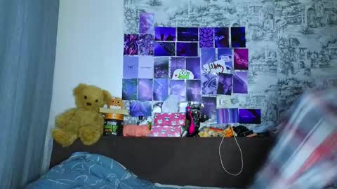 Snapshot of ololkd chatting on 03/05/25, 08:21 Tony online show from 03/05/25, 08:21