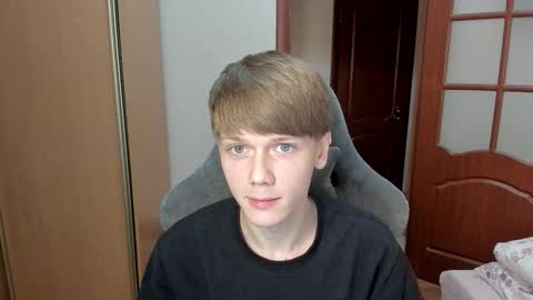 Oliver and Mira online show from 01/17/26, 07:39