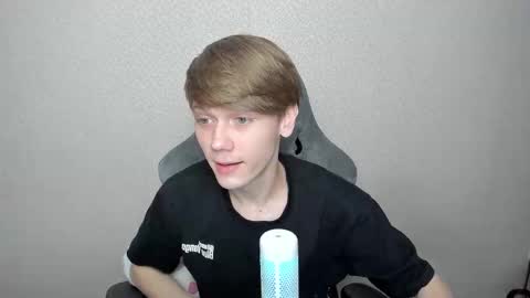 Oliver and Mira online show from 02/26/26, 01:21