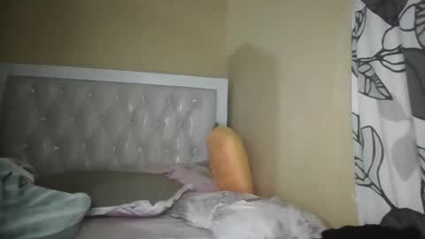 olwami4 online show from 04/01/26, 02:56