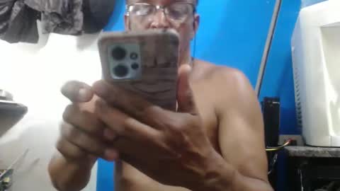 OlySantos online show from 11/23/25, 02:28