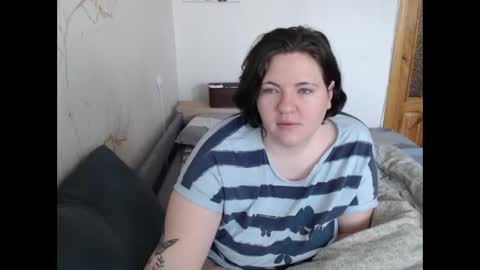 Snapshot of olyaandnetty chatting on 02/22/25, 07:45 OlyaAndNetty online show from 02/22/25, 07:45