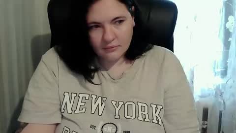 Snapshot of olyaandnetty chatting on 10/13/25, 11:10 OlyaAndNetty online show from 10/13/25, 11:10