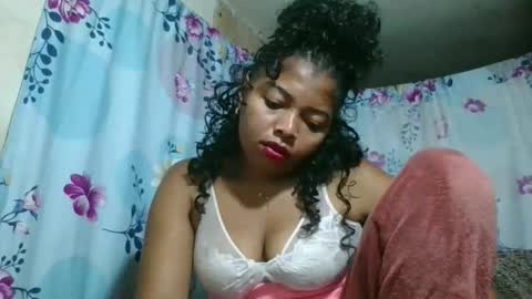 olyvienne90 online show from 12/21/25, 01:46