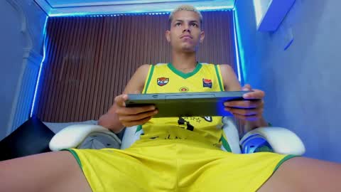 Omen online show from 04/11/26, 11:14