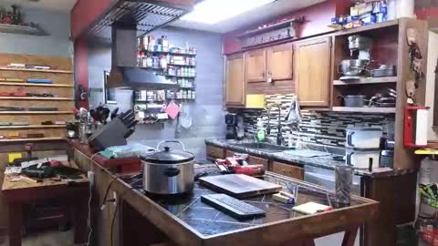 Norm online show from 03/08/26, 06:12