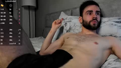 Snapshot of omgronnyy chatting on 02/21/25, 03:56 Mark cut 7.5 inches online show from 02/21/25, 03:56