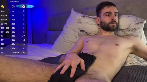 Snapshot of omgronnyy chatting on 11/02/25, 02:03 Mark cut 7.5 inches online show from 11/02/25, 02:03