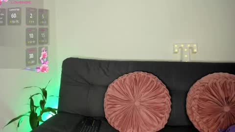 Violette online show from 02/17/25, 01:04