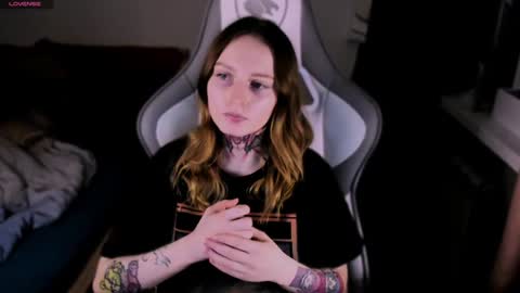 Snapshot of on_yxxx chatting on 12/06/24, 02:28 on_yxxx online show from 12/06/24, 02:28