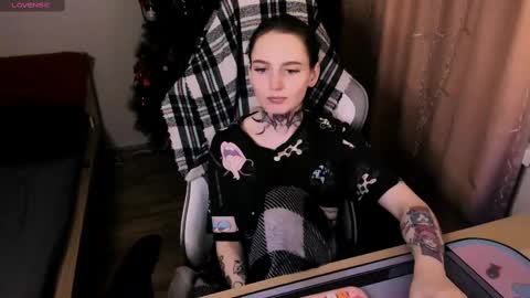 Snapshot of on_yxxx chatting on 03/07/25, 10:10 on_yxxx online show from 03/07/25, 10:10