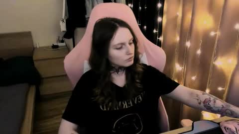 Snapshot of on_yxxx chatting on 09/18/25, 09:17 on_yxxx online show from 09/18/25, 09:17