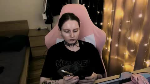 Snapshot of on_yxxx chatting on 10/02/25, 08:38 on_yxxx online show from 10/02/25, 08:38