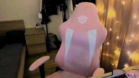 Snapshot of on_yxxx chatting on 10/03/25, 09:34 on_yxxx online show from 10/03/25, 09:34