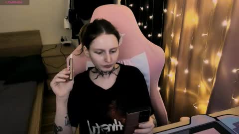 Snapshot of on_yxxx chatting on 10/17/25, 06:32 on_yxxx online show from 10/17/25, 06:32