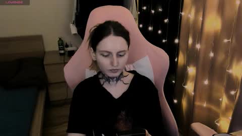 Snapshot of on_yxxx chatting on 10/21/25, 07:03 on_yxxx online show from 10/21/25, 07:03