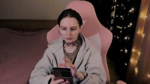 on_yxxx online show from 05/22/26, 08:47