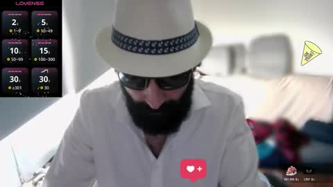 Snapshot of ona_nisme chatting on 11/21/25, 01:43 ona nisme online show from 11/21/25, 01:43