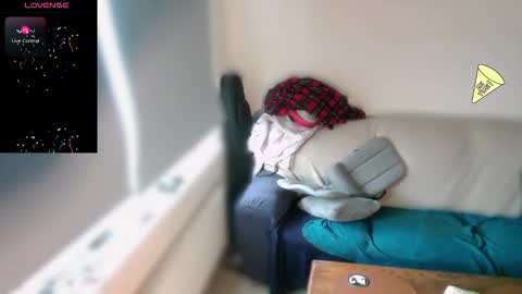 ona nisme online show from 12/20/25, 11:17