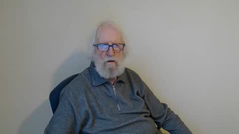 Snapshot of onanister chatting on 01/25/25, 07:38 Somewhere over the rainbow online show from 01/25/25, 07:38