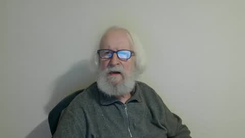 Snapshot of onanister chatting on 02/05/25, 08:35 Somewhere over the rainbow online show from 02/05/25, 08:35