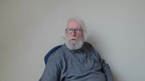 Snapshot of onanister chatting on 02/14/25, 03:05 Somewhere over the rainbow online show from 02/14/25, 03:05