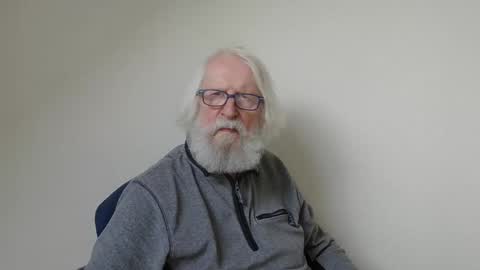 Snapshot of onanister chatting on 03/10/25, 01:10 Somewhere over the rainbow online show from 03/10/25, 01:10