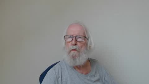 Snapshot of onanister chatting on 09/14/25, 08:24 Somewhere over the rainbow online show from 09/14/25, 08:24