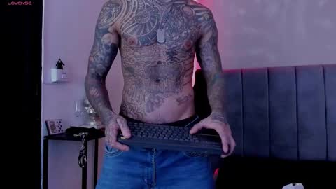 Snapshot of onceagain97_ chatting on 09/21/25, 07:48 ... online show from 09/21/25, 07:48