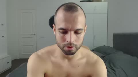 onebestlover online show from 02/23/25, 10:39