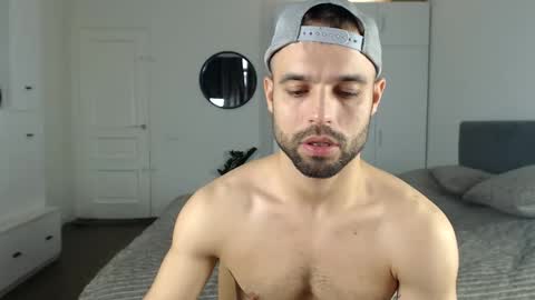 onebestlover online show from 10/14/25, 08:04