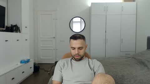 onebestlover online show from 04/04/26, 08:45