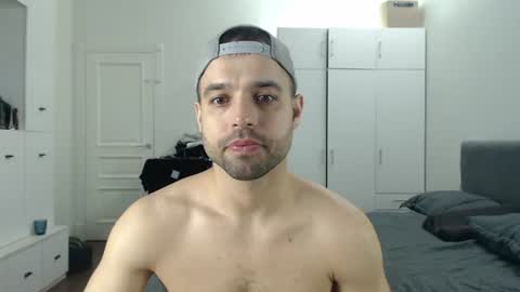onebestlover online show from 06/14/26, 08:16
