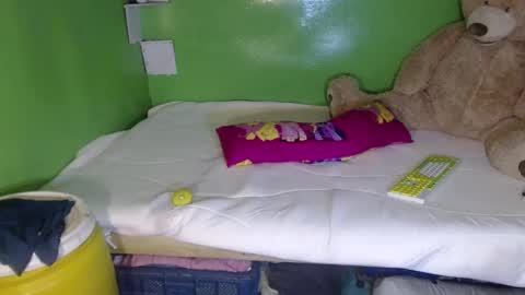 Snapshot of onebigloadxxx chatting on 12/10/24, 08:30 Wyn Will serve you and be your slave online show from 12/10/24, 08:30