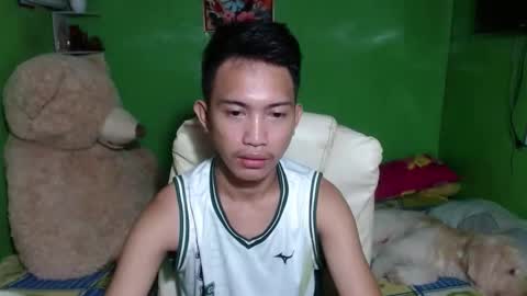 Snapshot of onebigloadxxx chatting on 12/17/24, 11:17 Wyn Will serve you and be your slave online show from 12/17/24, 11:17