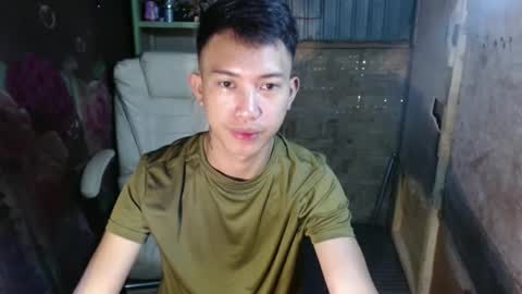 Snapshot of onebigloadxxx chatting on 01/12/25, 05:45 Wyn Will serve you and be your slave online show from 01/12/25, 05:45