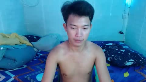 Snapshot of onebigloadxxx chatting on 09/27/25, 05:45 Wyn Will serve you and be your slave online show from 09/27/25, 05:45