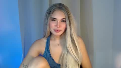 Snapshot of onegreattransdiva chatting on 09/24/25, 07:01 Goddess Rhiane online show from 09/24/25, 07:01