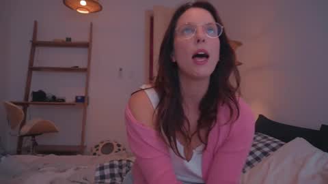 Ariel online show from 02/22/25, 10:42