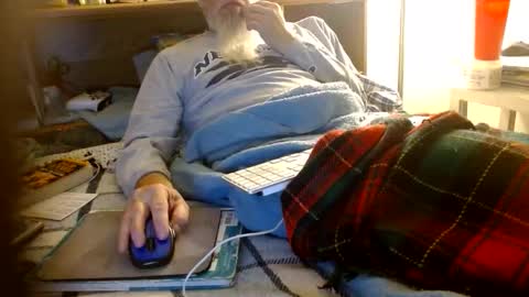 Snapshot of onemattu chatting on 11/23/25, 06:02 Mattu online show from 11/23/25, 06:02