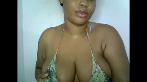 Snapshot of oneofdbestchubbygaloncb chatting on 05/01/26, 02:27 oneofdbestchubbygaloncb online show from 05/01/26, 02:27