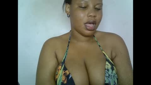 Snapshot of oneofdbestchubbygaloncb chatting on 05/18/26, 04:07 oneofdbestchubbygaloncb online show from 05/18/26, 04:07