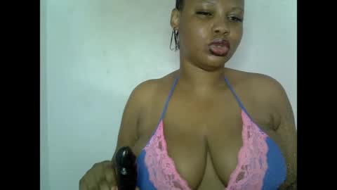 Snapshot of oneofdbestchubbygaloncb chatting on 05/21/26, 04:25 oneofdbestchubbygaloncb online show from 05/21/26, 04:25