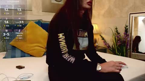 OutrageousOne online show from 10/01/25, 03:07